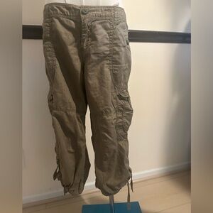 Anthropologie Sitwell size 6 cargo crop pants